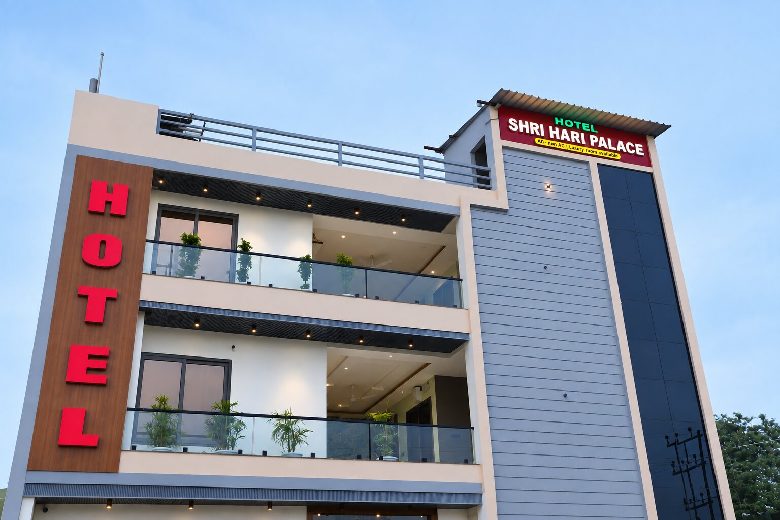 Hotel Shree Hari Palace building in Bijalpur, Indore